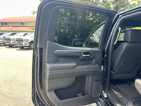 Used 2023 GMC Sierra 1500 AT4 w/ AT4 Preferred Package AWD/4WD image 19