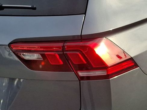 Used 2024 Volkswagen Tiguan SE R-Line image 12