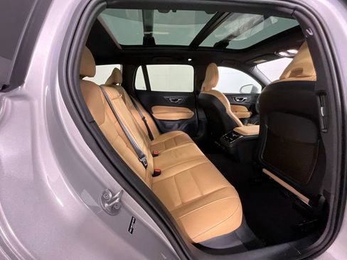 Used 2025 Volvo V60 B5 Cross Country Ultra w/ Protection Package Premier AWD/4WD image 23