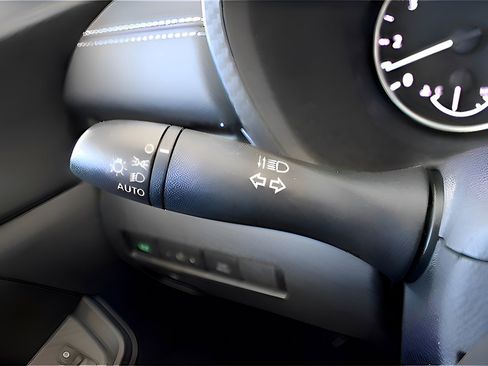 Used 2025 Nissan Sentra SV image 23