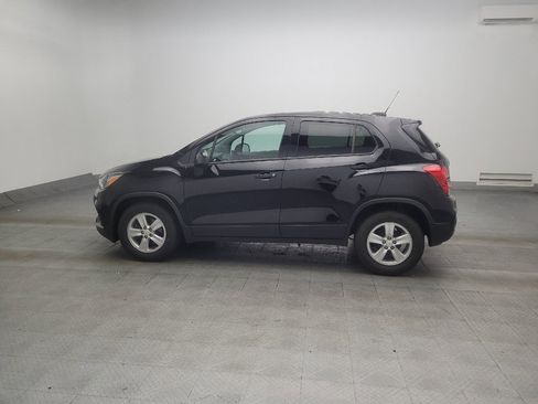 Used 2021 Chevrolet Trax LS w/ Tint and Cruise Package FWD image 3