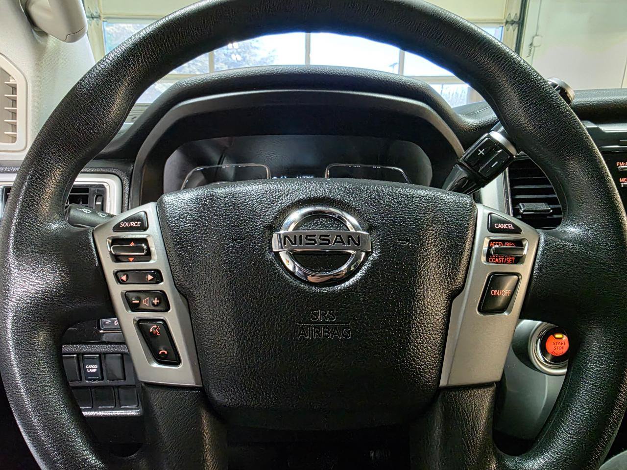 Used 2017 Nissan Titan SV RWD image 28