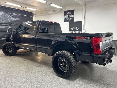 Used 2019 Ford F350 Platinum w/ Platinum Ultimate Package AWD/4WD image 4