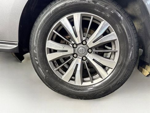 Used 2019 Nissan Pathfinder S image 25