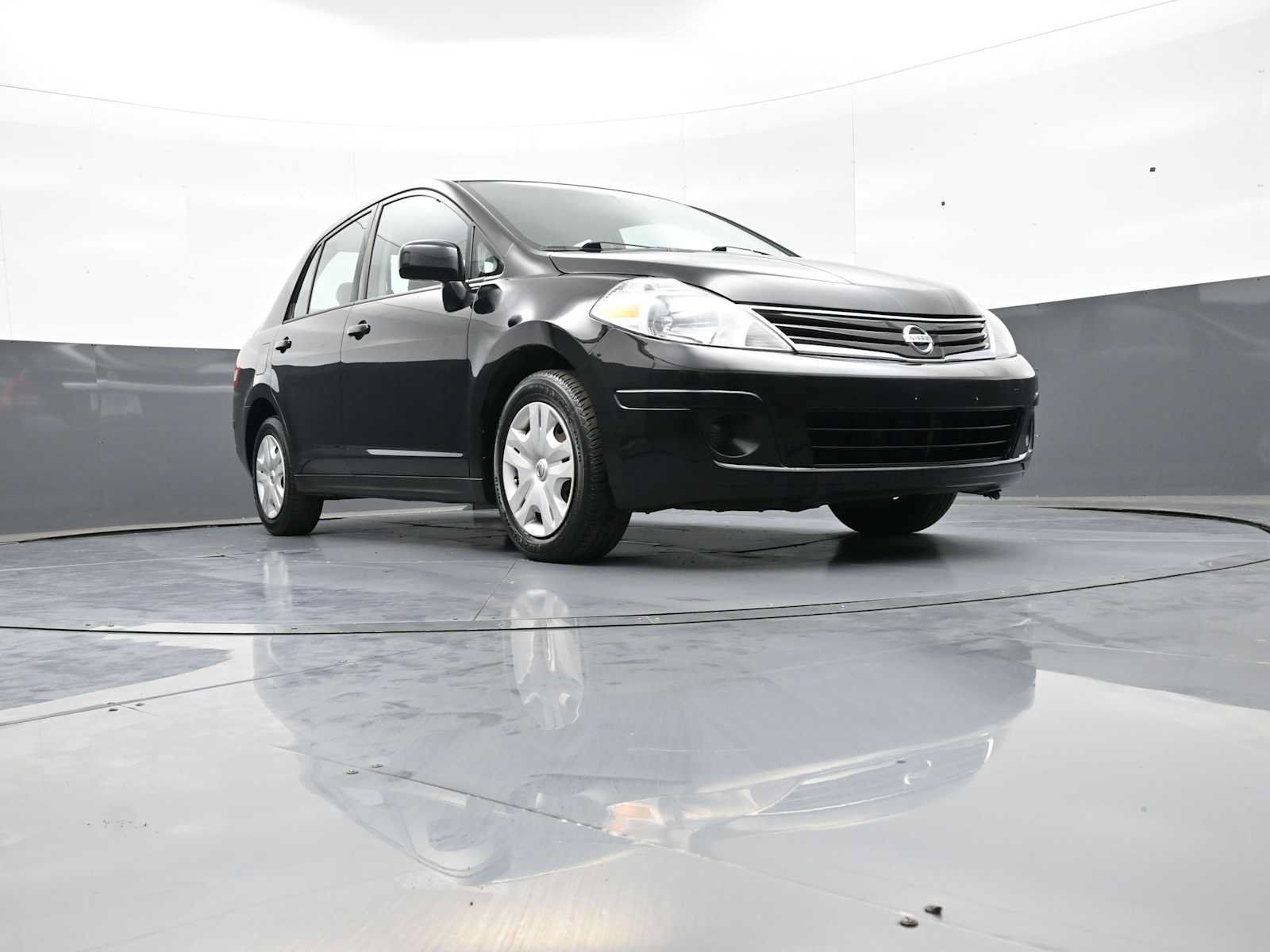 Used 2011 Nissan Versa 1.8 S FWD image 26