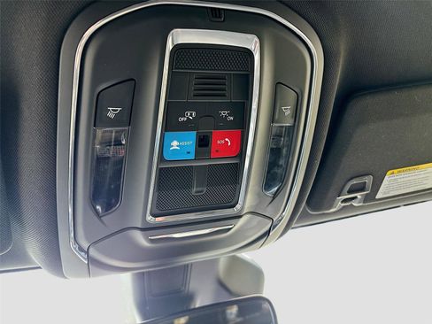 Used 2024 Jeep Grand Cherokee L Laredo image 24