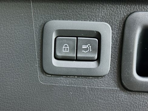 Used 2025 MAZDA CX-50 AWD 2.5 S w/ Premium Package image 32