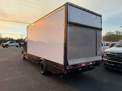 Used 2017 Ford Transit 350 178 DRW image 2