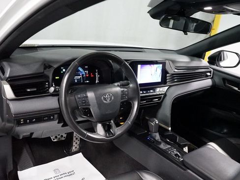 Certified 2025 Toyota Camry SE FWD image 11