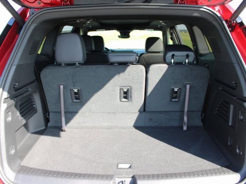 New 2025 GMC Acadia AT4 w/ Super Cruise Package image 36