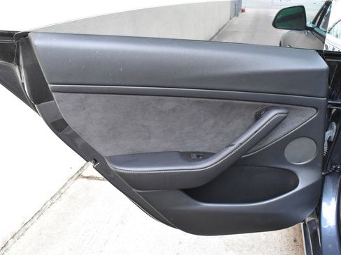 Used 2022 Tesla Model 3 Long Range AWD/4WD image 21