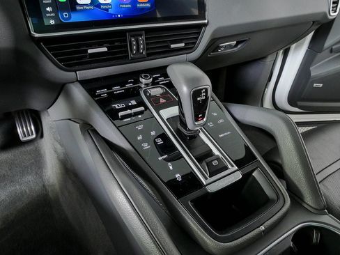 Certified 2019 Porsche Cayenne S AWD/4WD image 20