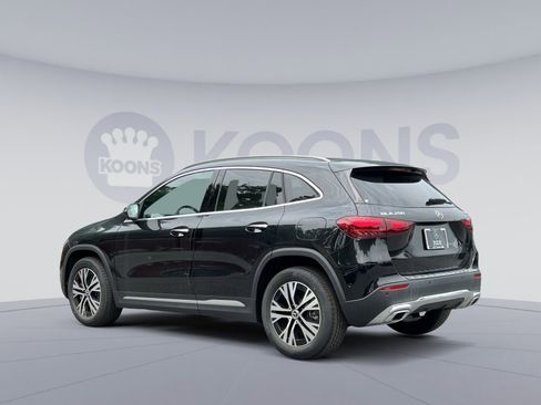 Certified 2025 Mercedes-Benz GLA 250 4MATIC image 4