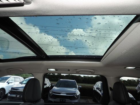 Used 2023 Subaru Ascent Onyx Edition Limited image 12