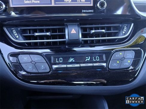 Used 2021 Toyota C-HR LE image 28