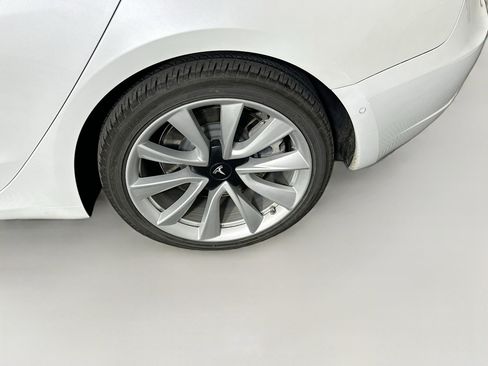 Used 2020 Tesla Model 3 Standard Range RWD image 11