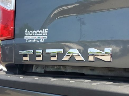 Used 2020 Nissan Titan SV w/ SV Convenience Package AWD/4WD image 9