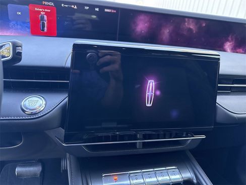 Used 2024 Lincoln Nautilus Reserve w/ Jet Appearance Package (87T) image 28