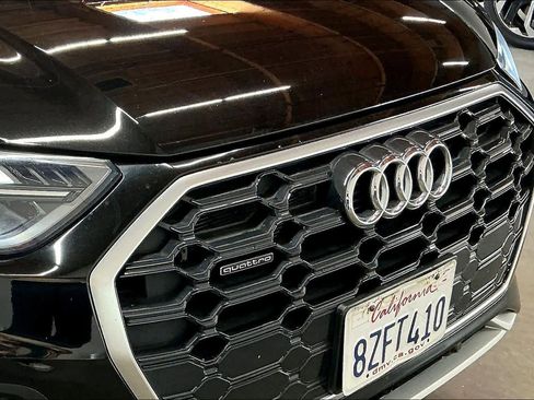 Used 2022 Audi Q5 e Premium w/ Convenience Package image 32