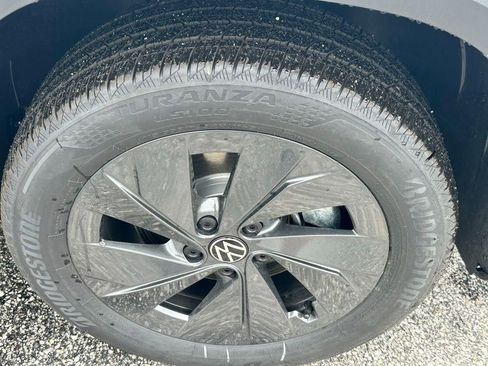 New 2026 Volkswagen Taos S FWD image 21