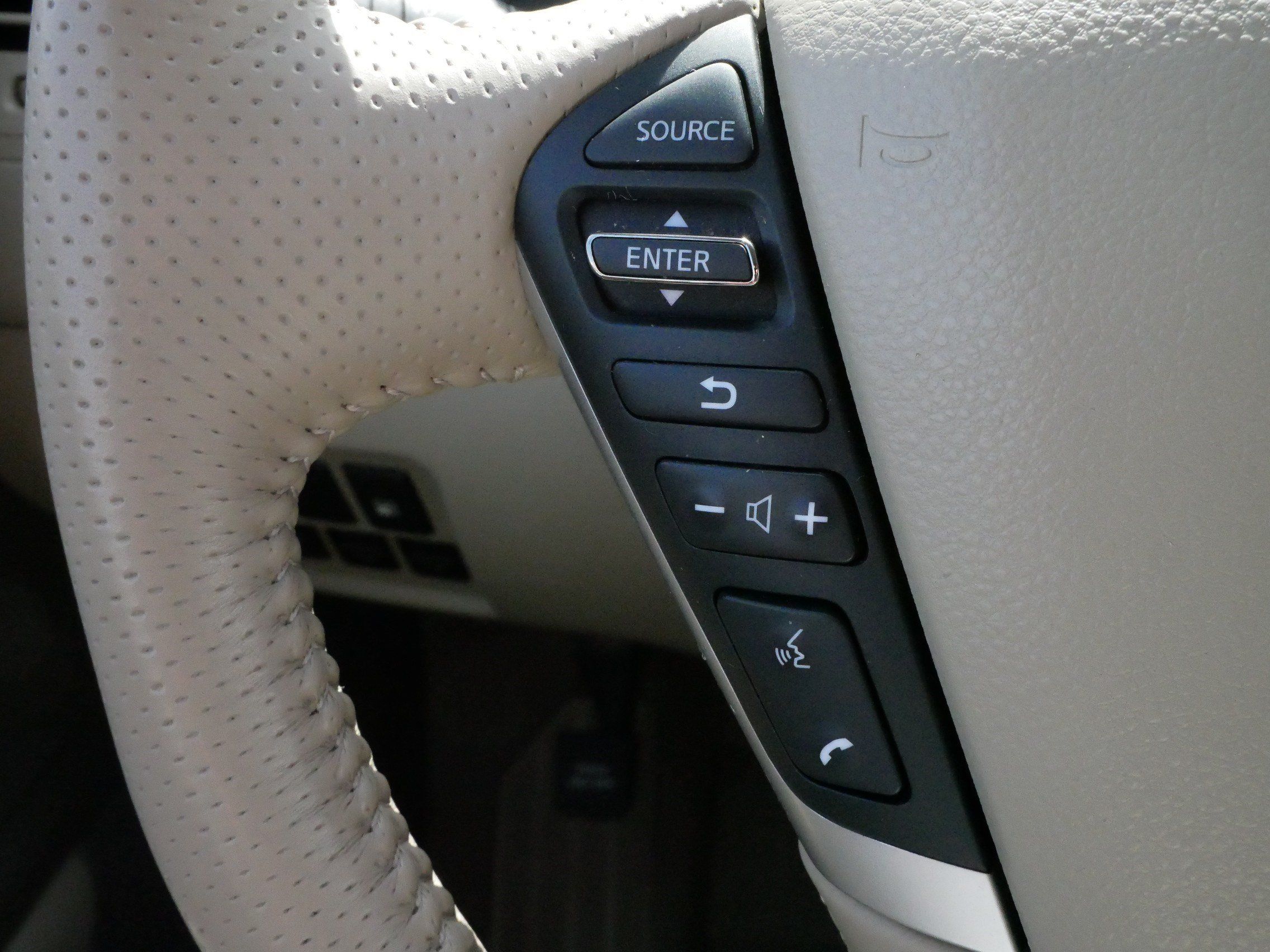 Used 2012 Nissan Murano LE w/ Platinum Pkg AWD/4WD image 27