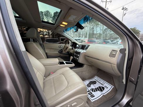 Used 2012 Nissan Murano SL w/ Navigation Pkg image 10