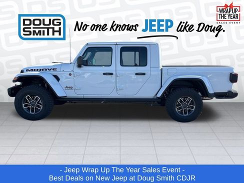 New 2025 Jeep Gladiator Mojave image 3