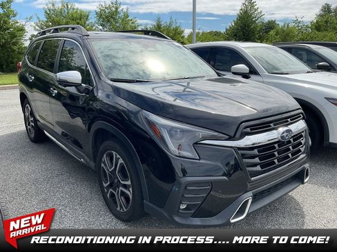 Used 2023 Subaru Ascent Touring AWD/4WD image 1