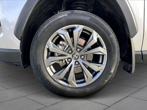 Used 2024 Toyota RAV4 XLE Premium image 11