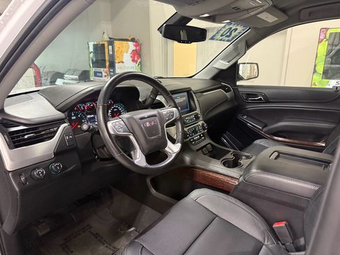 Used 2020 GMC Yukon SLE AWD/4WD image 9