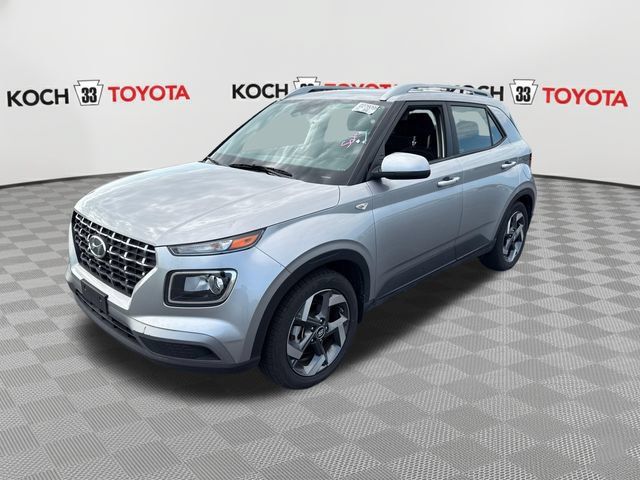 Used 2024 Hyundai Venue SEL FWD image 3