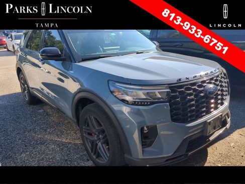 Used 2025 Ford Explorer ST-Line w/ Premium Package RWD image 4