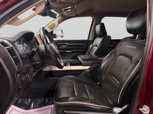 Used 2019 RAM 1500 Laramie AWD/4WD image 14
