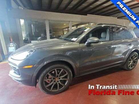 Used 2019 Porsche Cayenne image 2