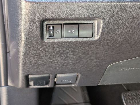 Certified 2025 Toyota RAV4 XLE AWD/4WD image 12