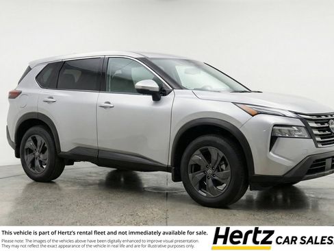 Used 2025 Nissan Rogue SV FWD image 1