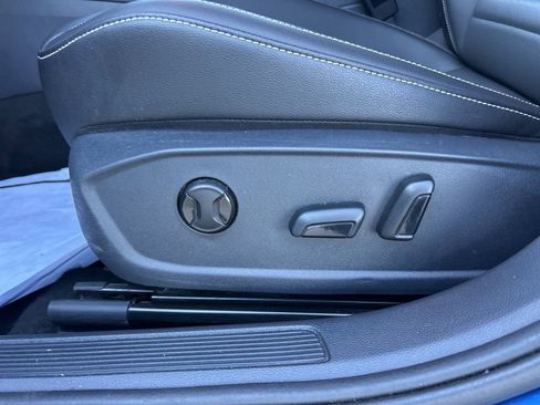 Used 2024 Volkswagen Jetta SE image 13