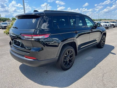Used 2024 Jeep Grand Cherokee L Altitude AWD/4WD image 3
