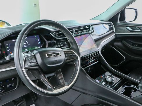 Used 2023 Jeep Grand Cherokee 4WD 4xe image 24