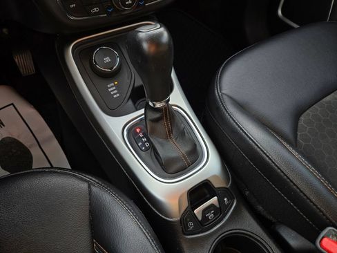 Used 2019 Jeep Compass Latitude w/ Cold Weather Group AWD/4WD image 24