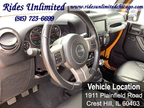 Used 2013 Jeep Wrangler Unlimited Sahara w/ Dual Top Group AWD/4WD image 18