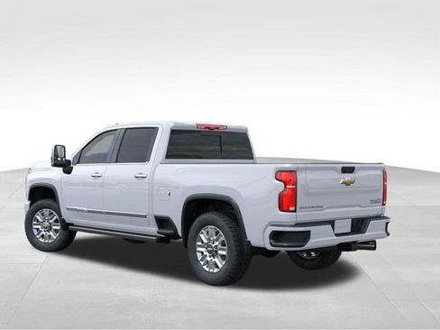 New 2026 Chevrolet Silverado 2500 High Country w/ High Country Premium Package AWD/4WD image 3
