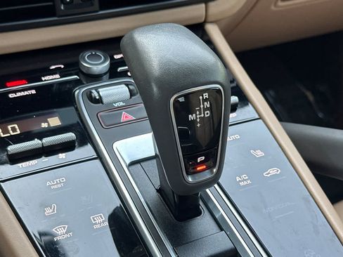 Used 2021 Porsche Cayenne Coupe AWD/4WD image 28
