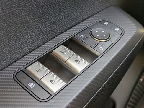 New 2025 Mitsubishi Outlander ES image 24