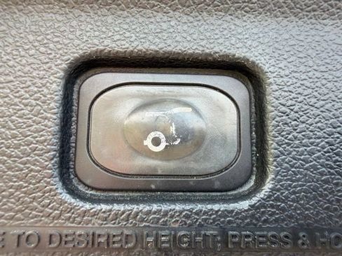 Used 2018 Ford Explorer Sport w/ Ford Safe & Smart Package AWD/4WD image 12
