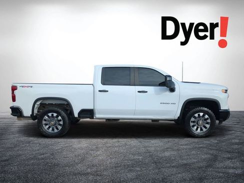Certified 2024 Chevrolet Silverado 2500 Custom w/ Custom Value Package image 2