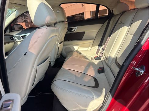 Used 2015 Jaguar XF Sport RWD image 8