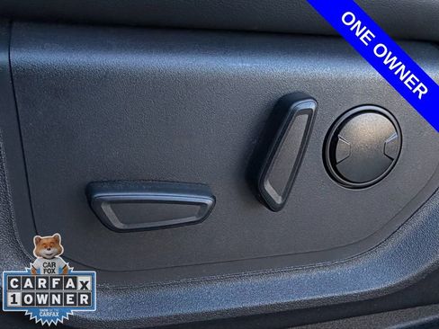 Used 2023 Ford Expedition XLT image 7