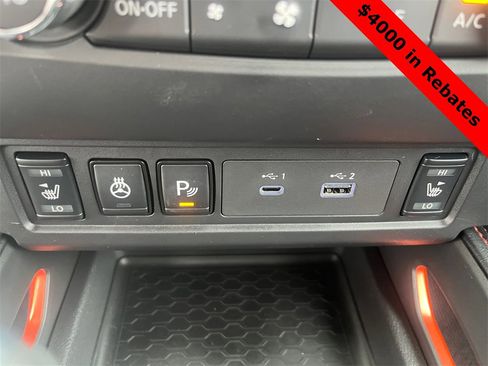 New 2025 Nissan Frontier PRO-4X w/ Pro Convenience Package image 12