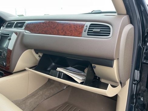 Used 2009 Chevrolet Suburban LTZ image 60